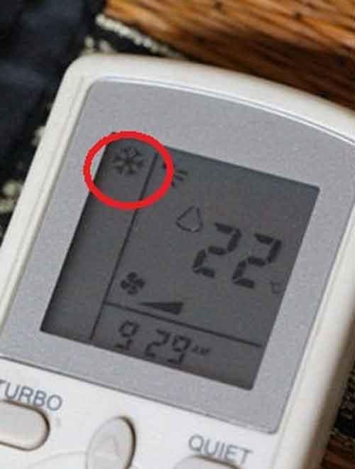Khó hiểu những biểu tượng lạ trên điều khiển điều hòa